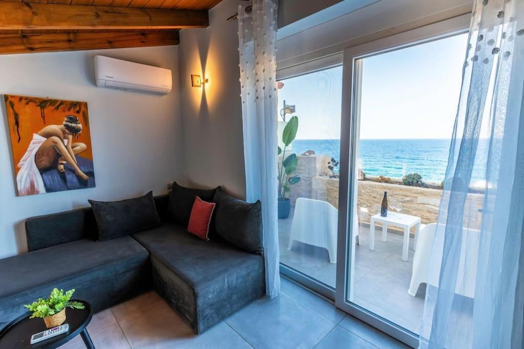 Zefyros Suite , Seafront Retreat ! Panormos  Экстерьер фото