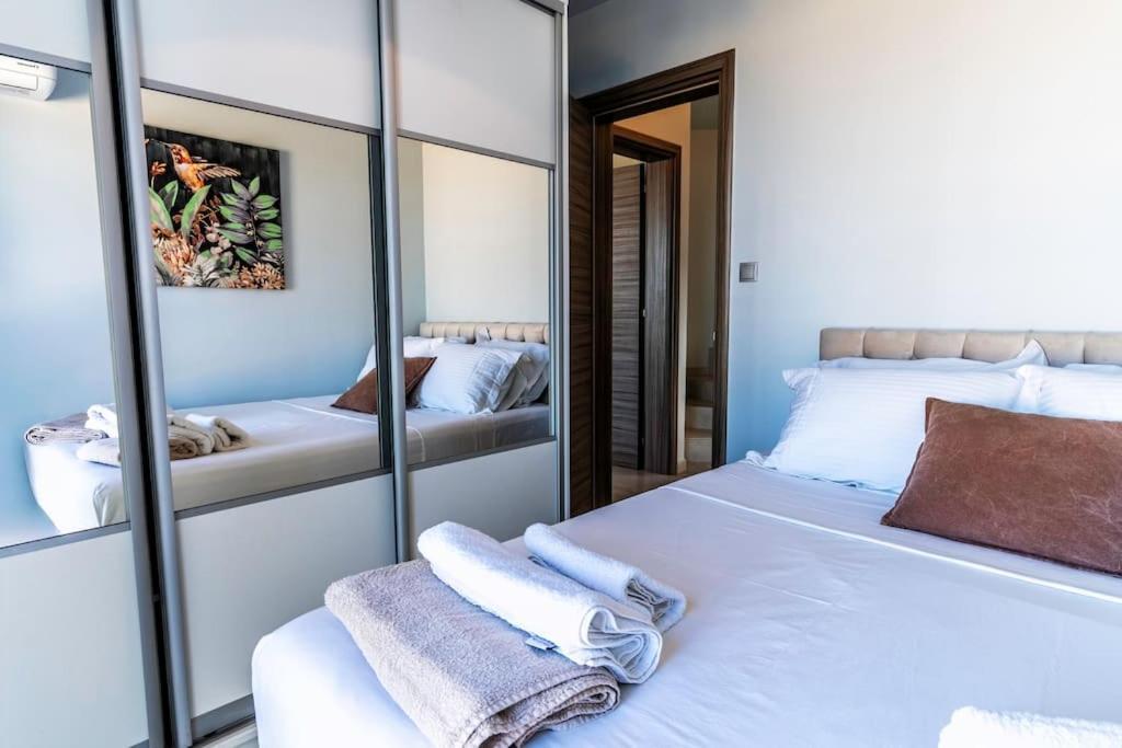 Zefyros Suite , Seafront Retreat ! Panormos  Экстерьер фото
