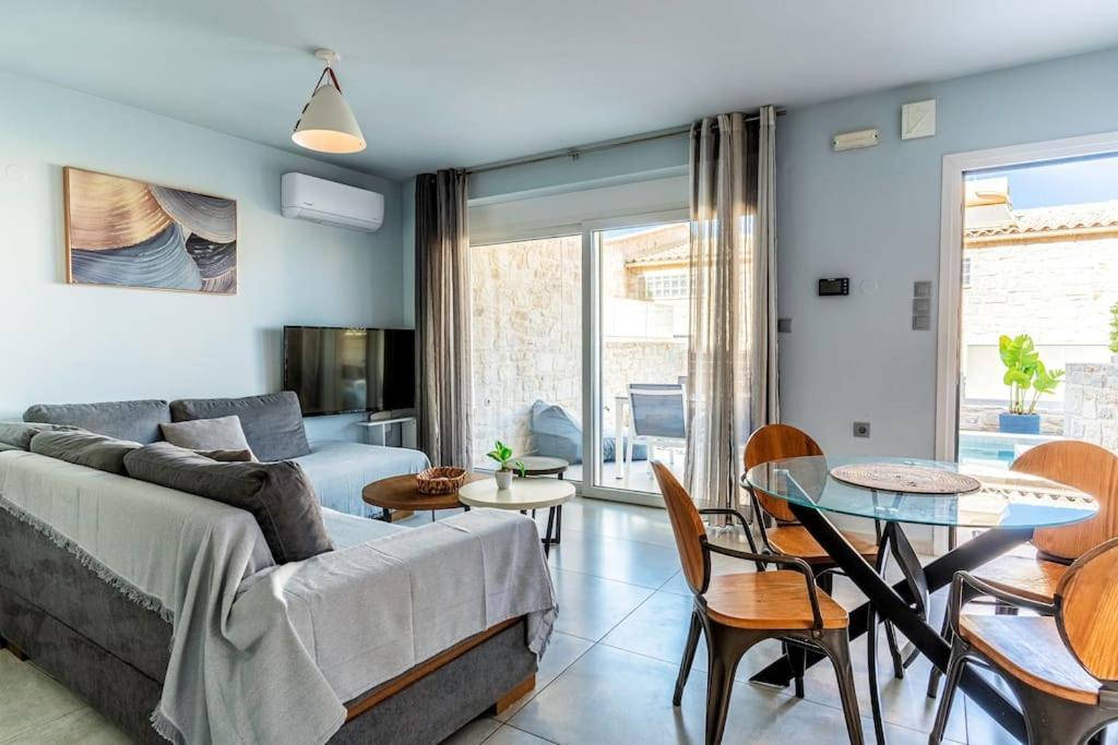 Zefyros Suite , Seafront Retreat ! Panormos  Экстерьер фото